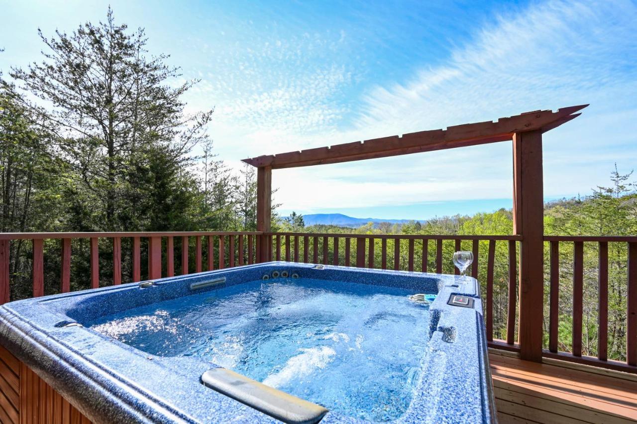 Private Mountain Cabin, Hot Tub Escape In The Smokies, With The View Sevierville Zewnętrze zdjęcie