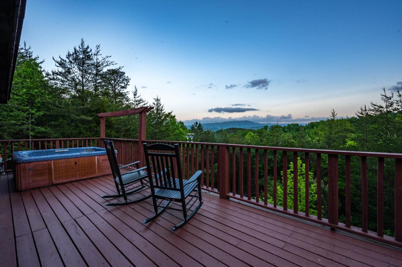 Private Mountain Cabin, Hot Tub Escape In The Smokies, With The View Sevierville Zewnętrze zdjęcie