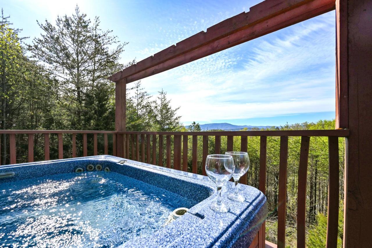 Private Mountain Cabin, Hot Tub Escape In The Smokies, With The View Sevierville Zewnętrze zdjęcie