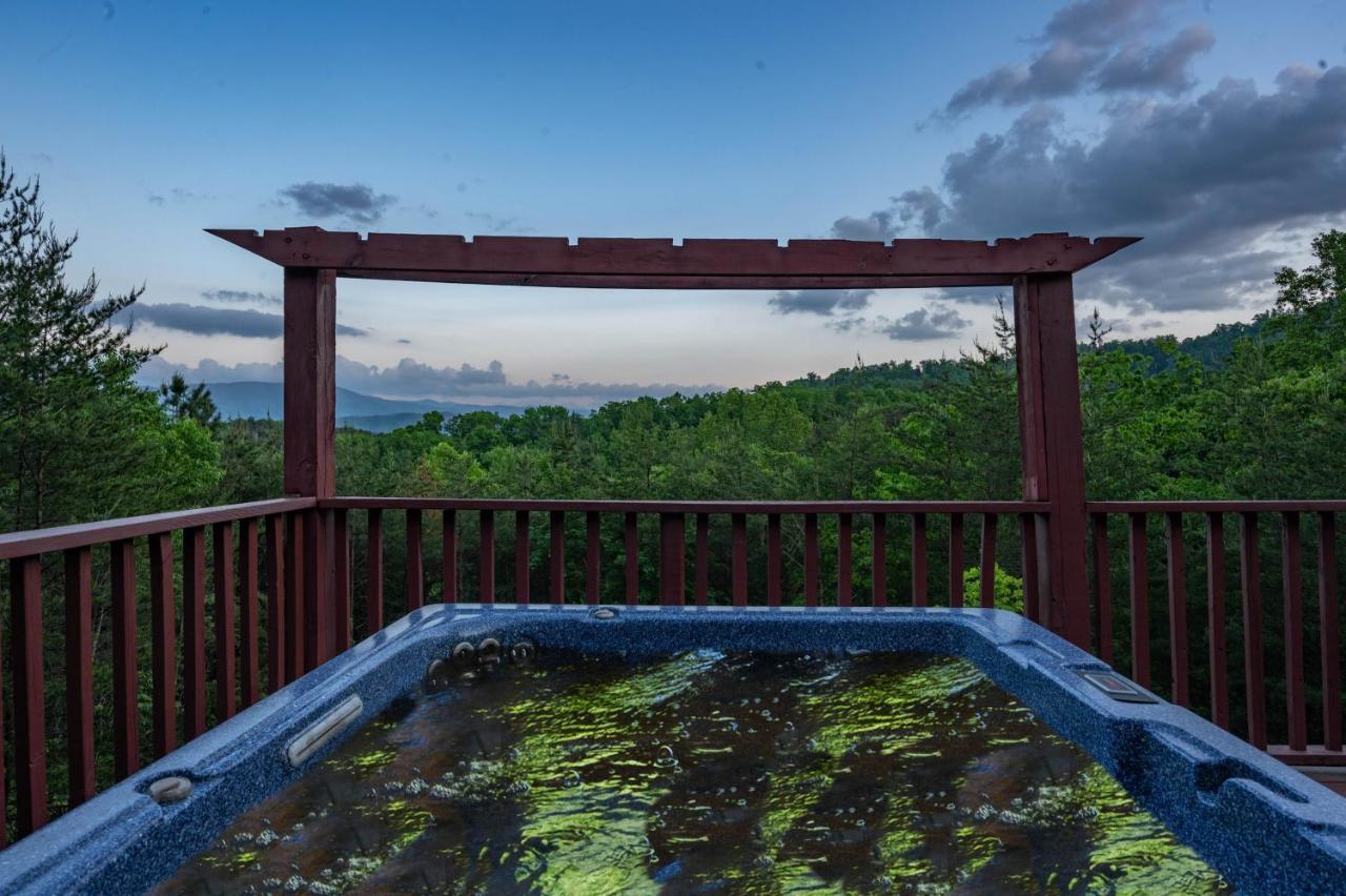 Private Mountain Cabin, Hot Tub Escape In The Smokies, With The View Sevierville Zewnętrze zdjęcie